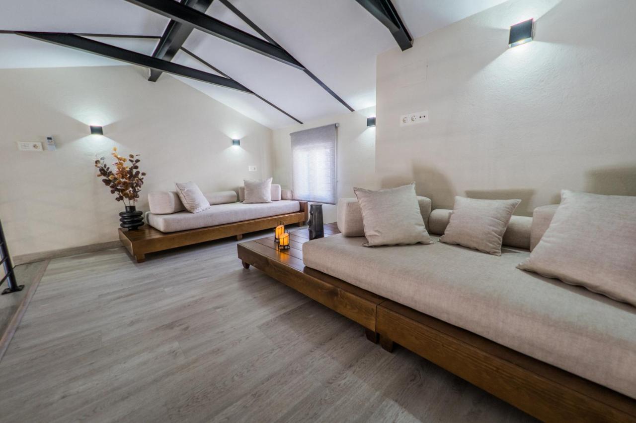 Apartamentos Turisticos El Altozano Fuentes de León エクステリア 写真