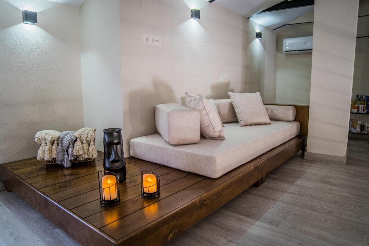 Apartamentos Turisticos El Altozano Fuentes de León エクステリア 写真
